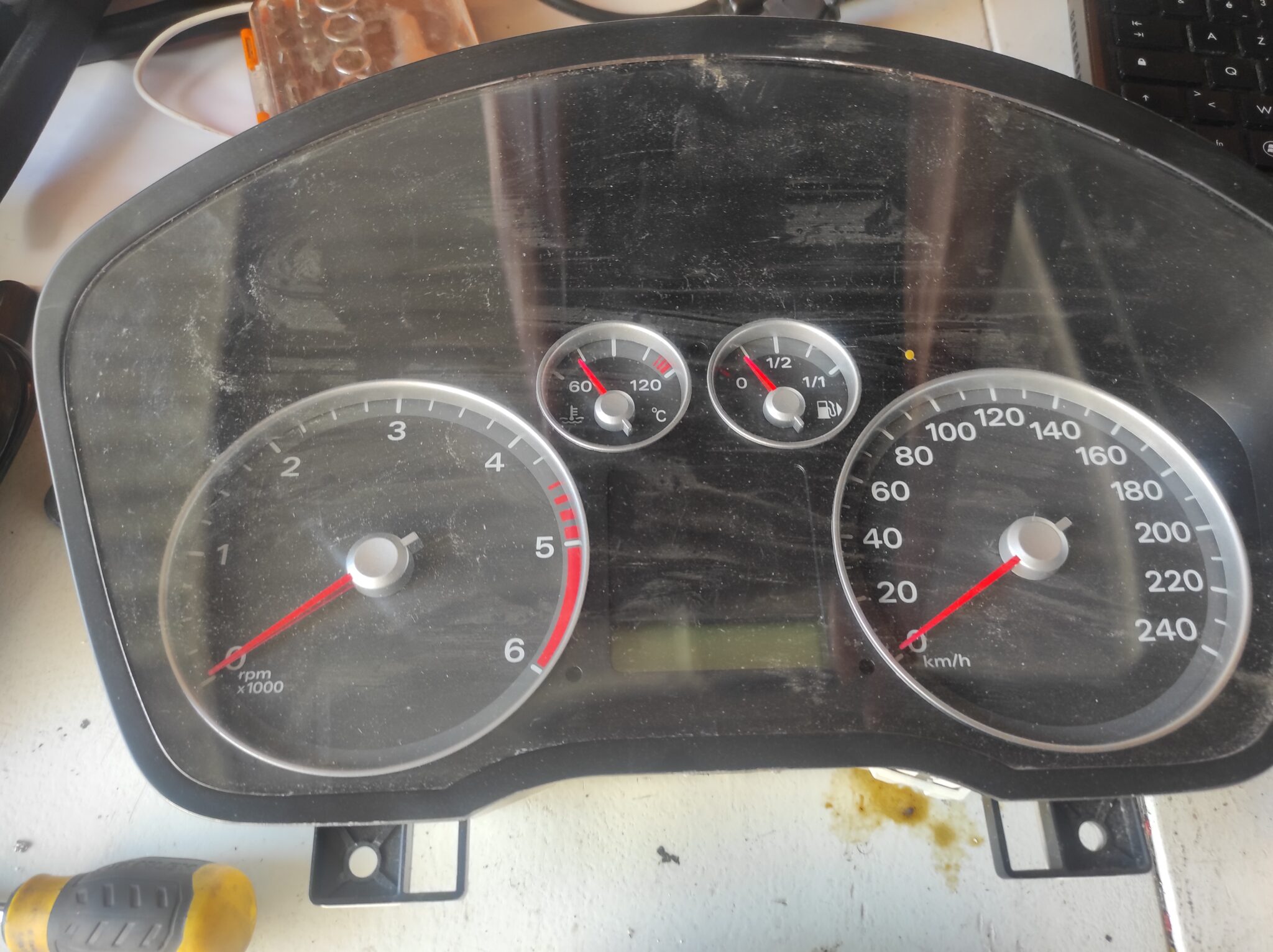 changement-compteur-ford-focus-ecuprog